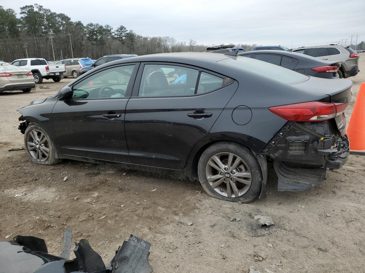 2018 Hyundai Elantra - Image 2