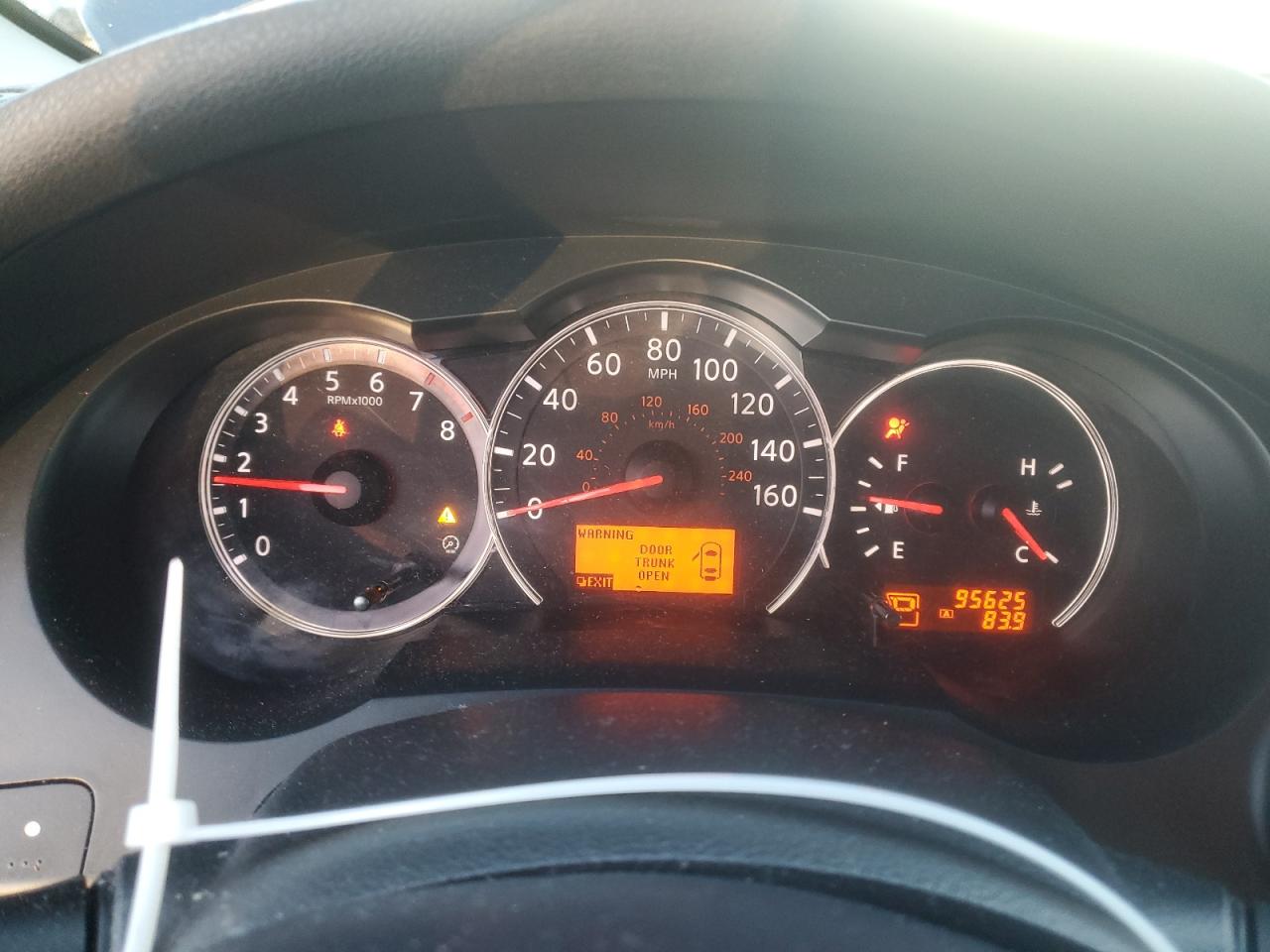 2010 Nissan Altima - Image 9