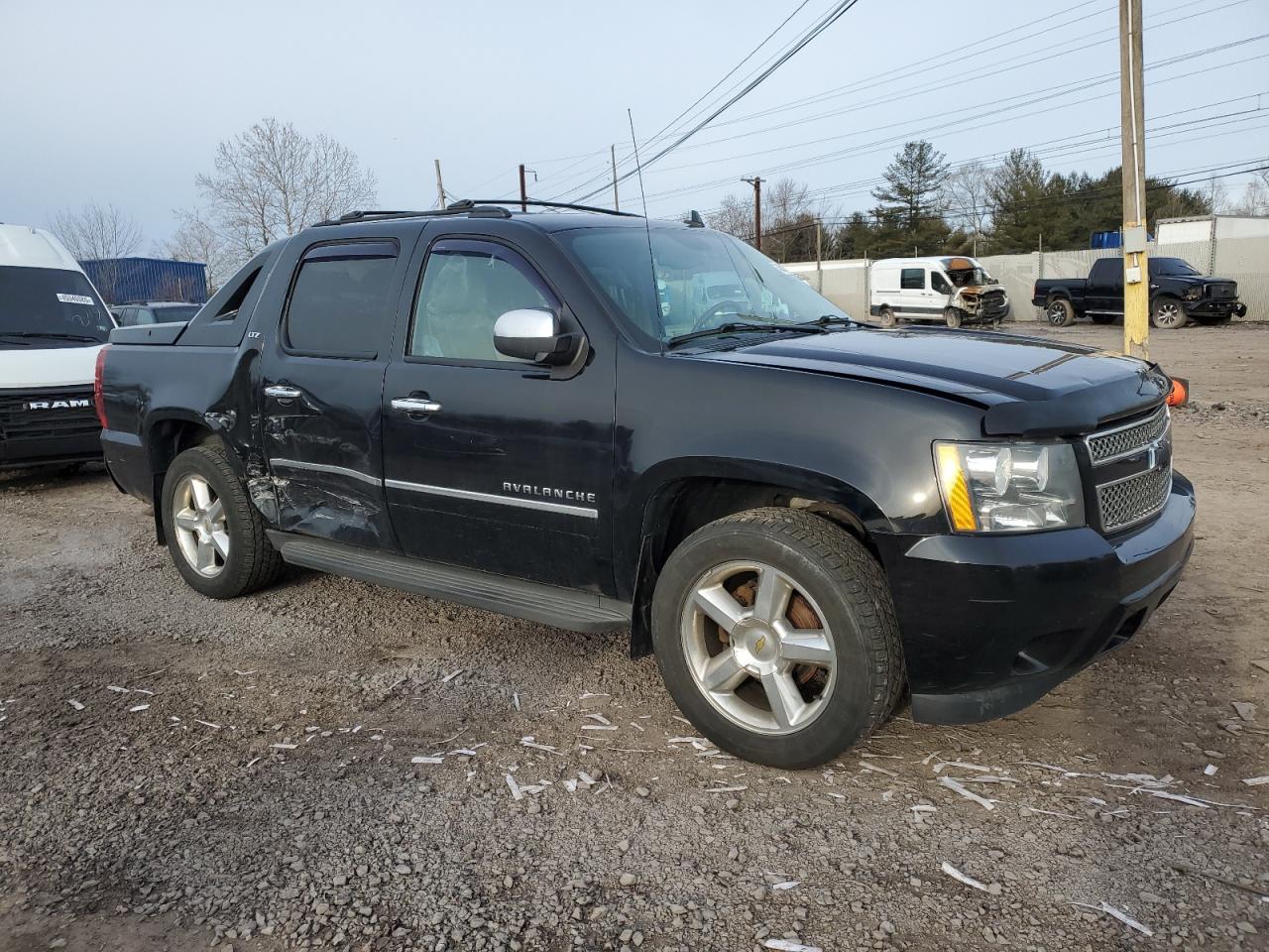 2012 Chevrolet Avalanche - Image 4