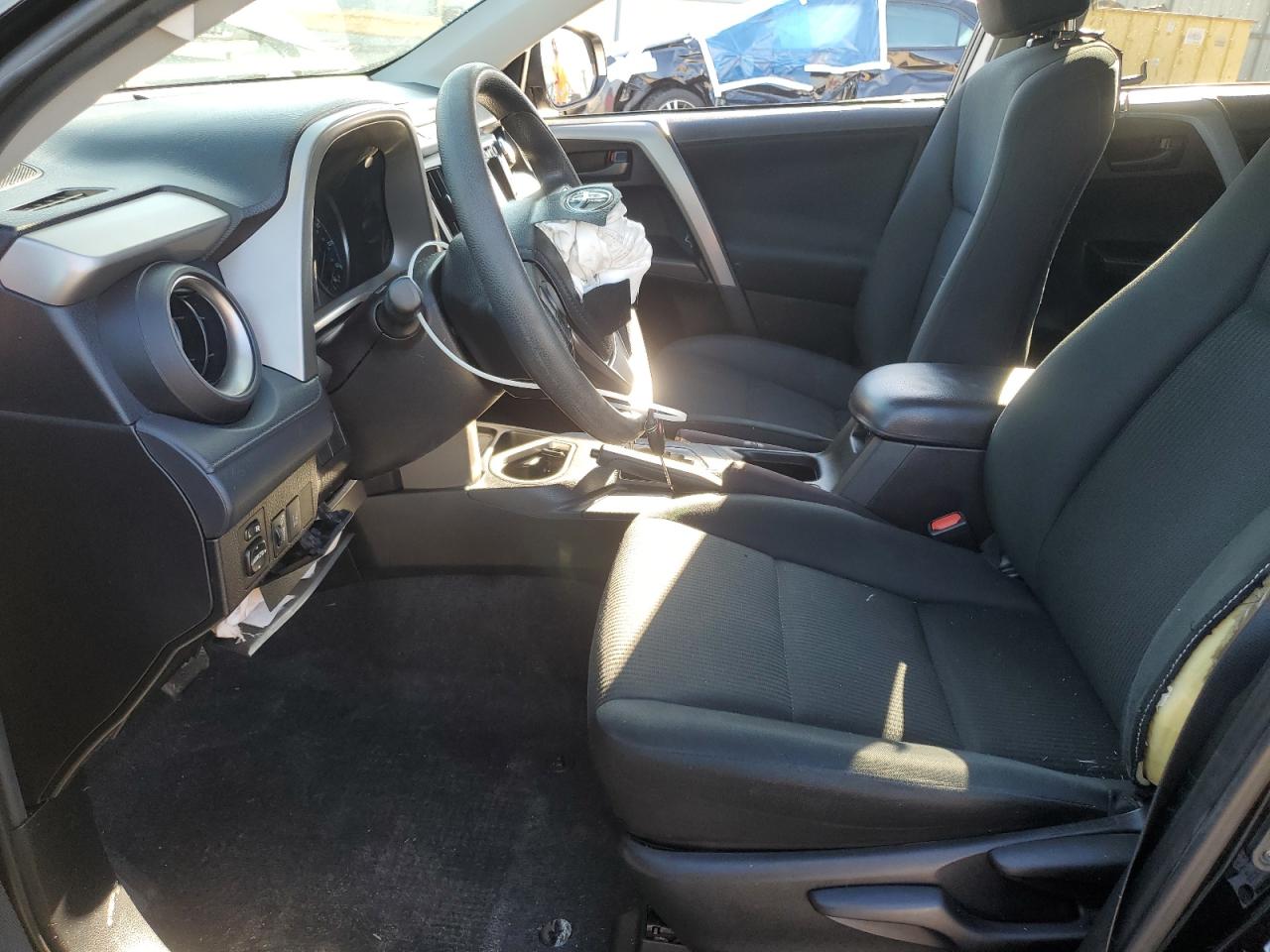 2018 Toyota RAV 4 - Image 7