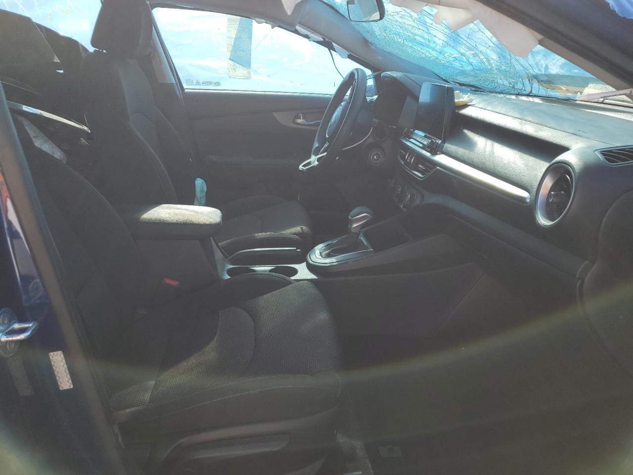2021 Kia Forte - Image 7
