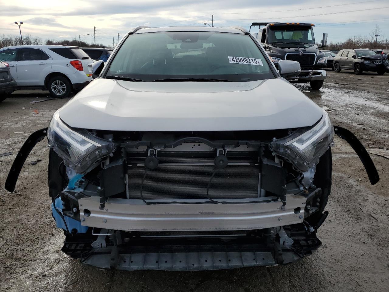 2023 Toyota RAV 4 - Image 5