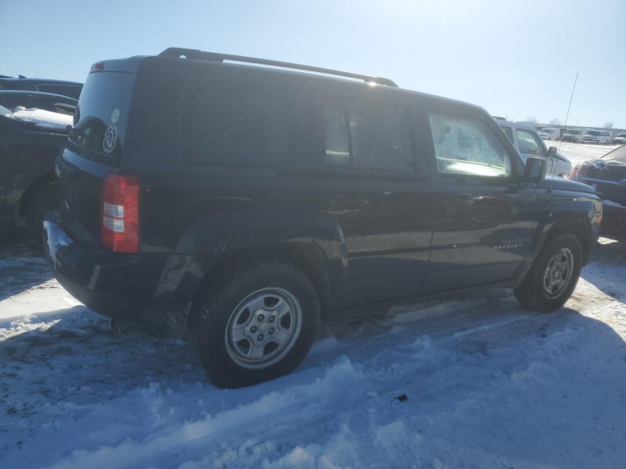2016 Jeep Liberty (Patriot) - Image 3
