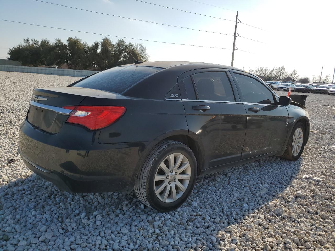 2014 Chrysler 200 - Image 3
