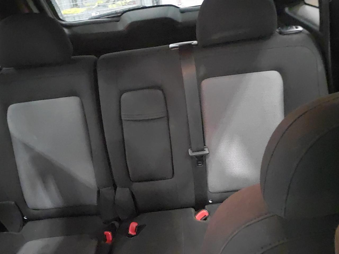 2012 Chevrolet Captiva - Image 10