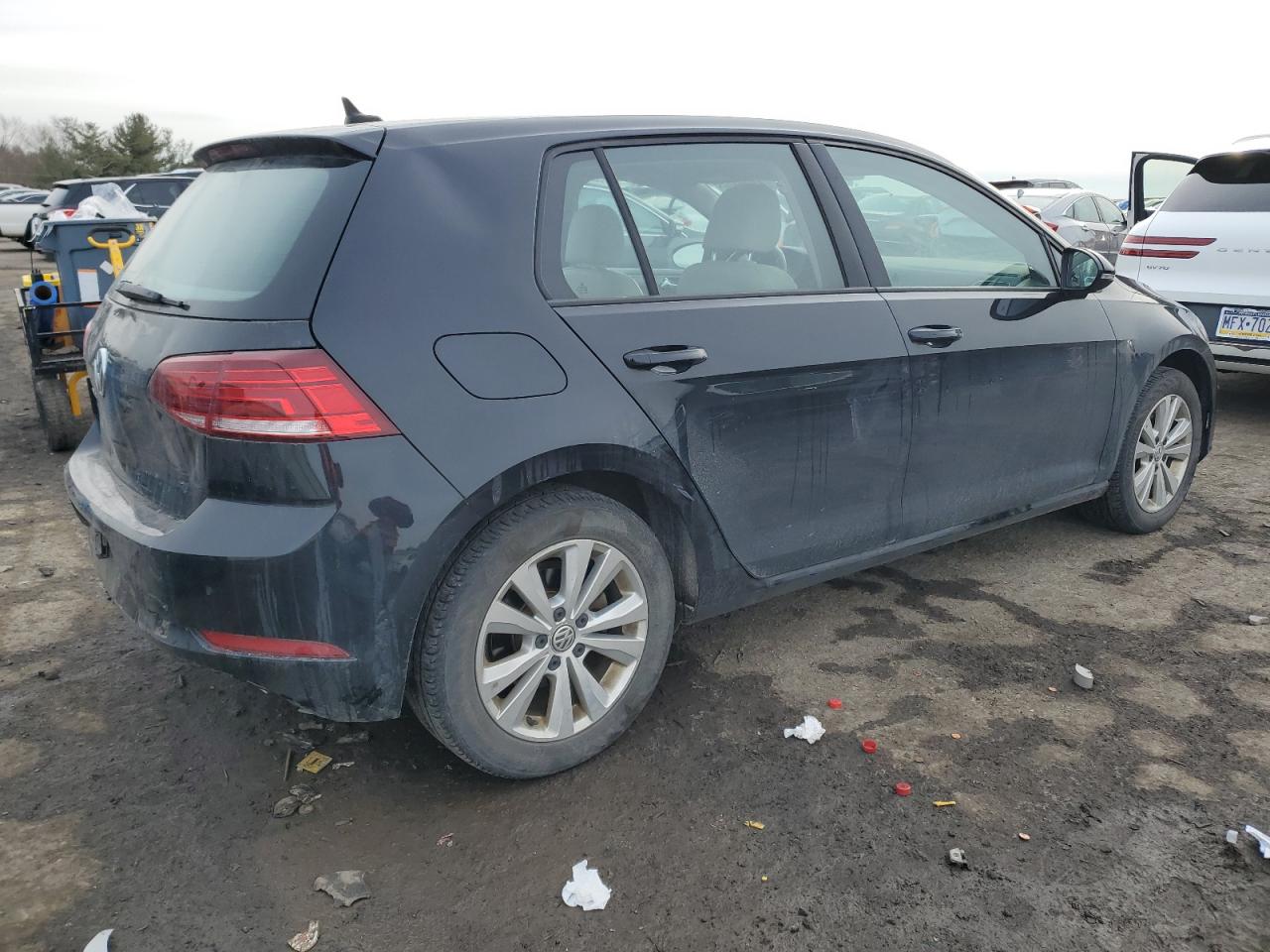 2020 Volkswagen Golf - Image 3