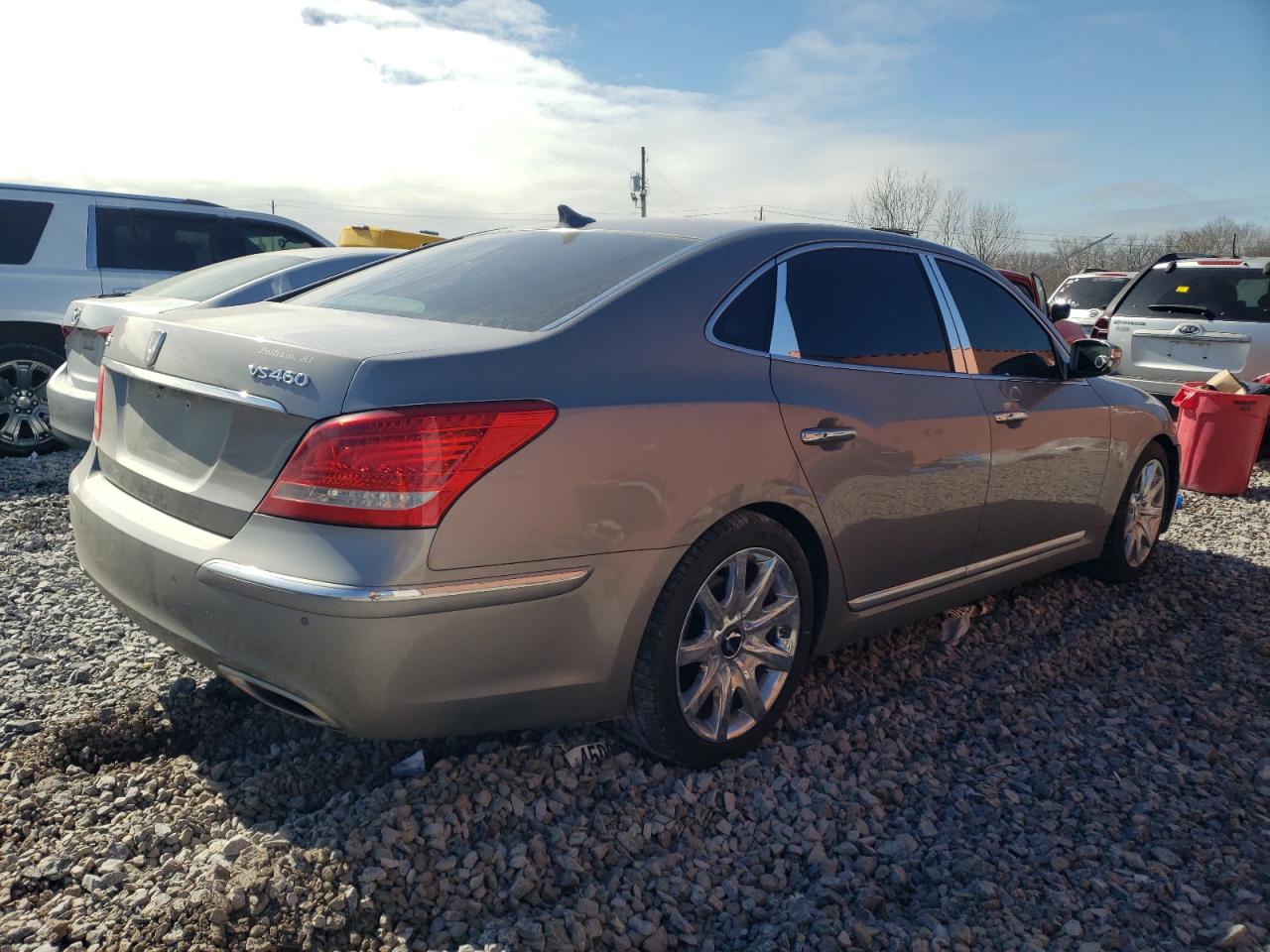 2011 Hyundai Equus - Image 3