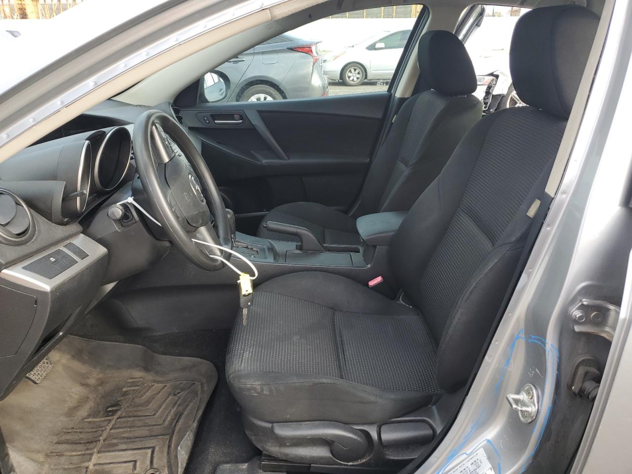 2013 Mazda 3 - Image 7