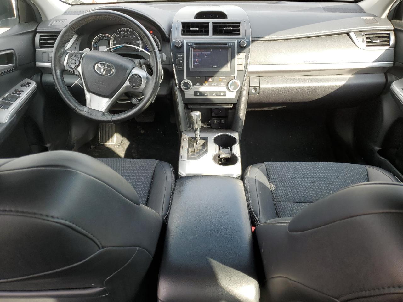 2014 Toyota Camry - Image 8
