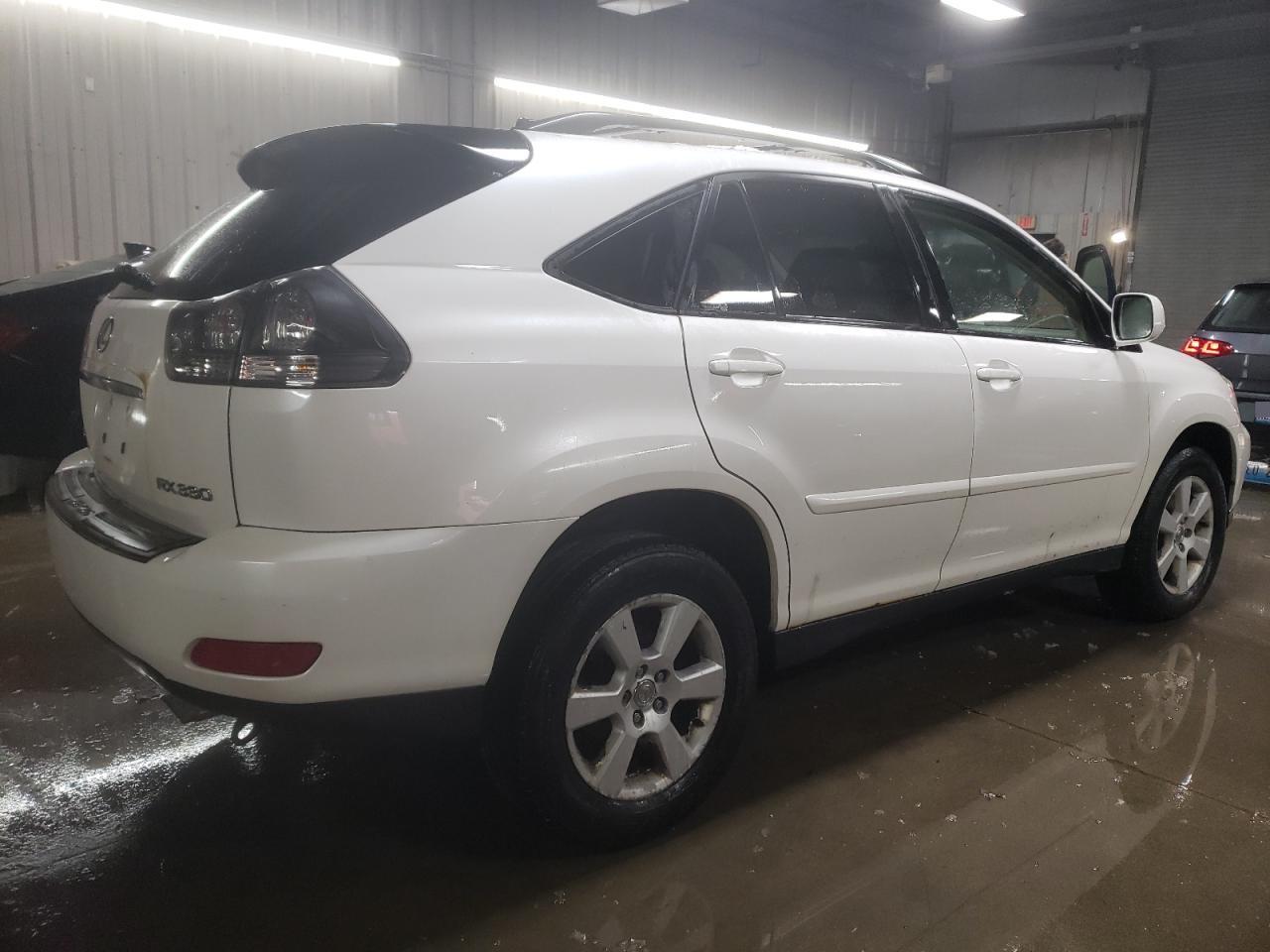 2004 Lexus RX - Image 3