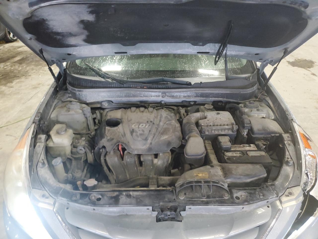 2011 Hyundai Sonata - Image 11