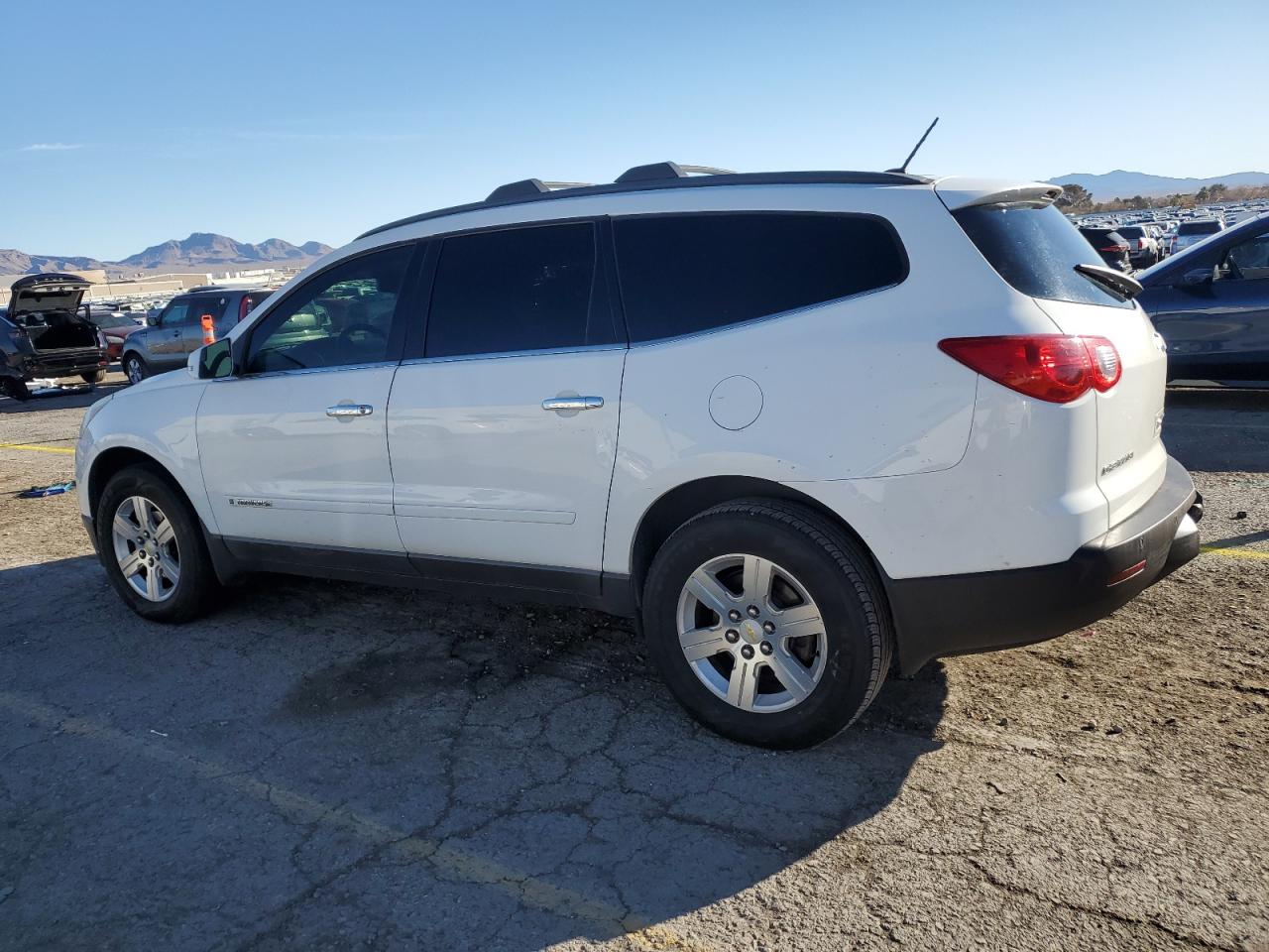 2009 Chevrolet Traverse - Image 2
