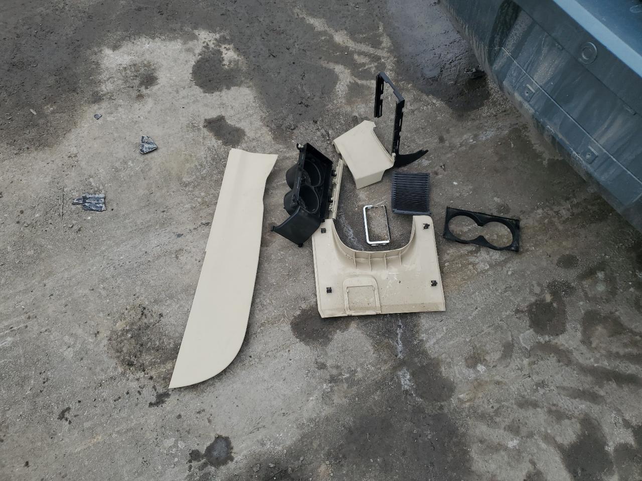 2011 Lincoln MKZ - Image 12