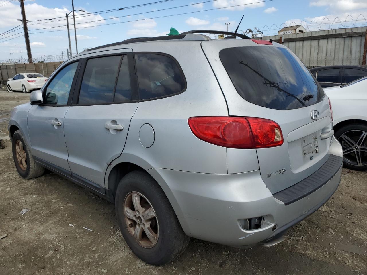 2007 Hyundai Santa Fe - Image 2