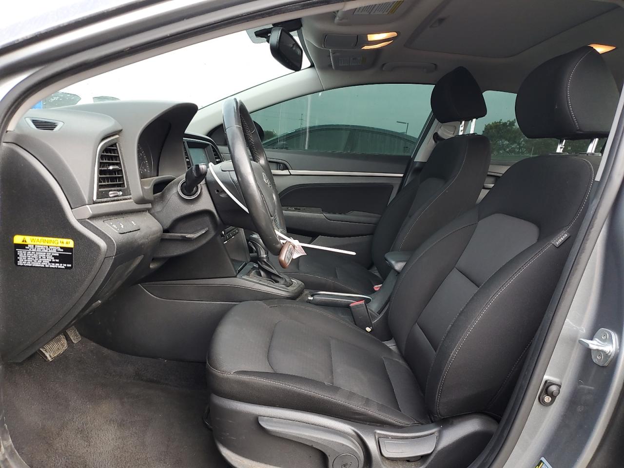 2018 Hyundai Elantra - Image 7