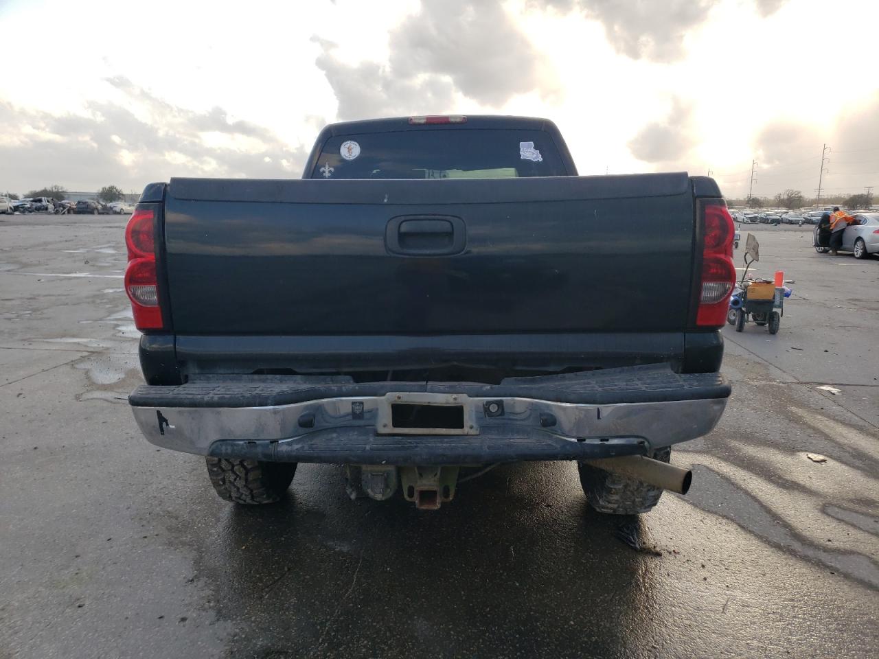 2007 Chevrolet Silverado - Image 6