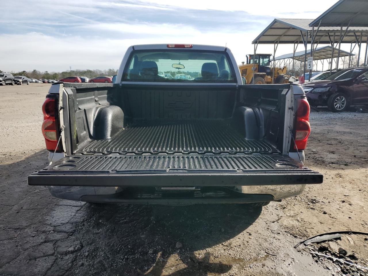 2007 Chevrolet Silverado - Image 6
