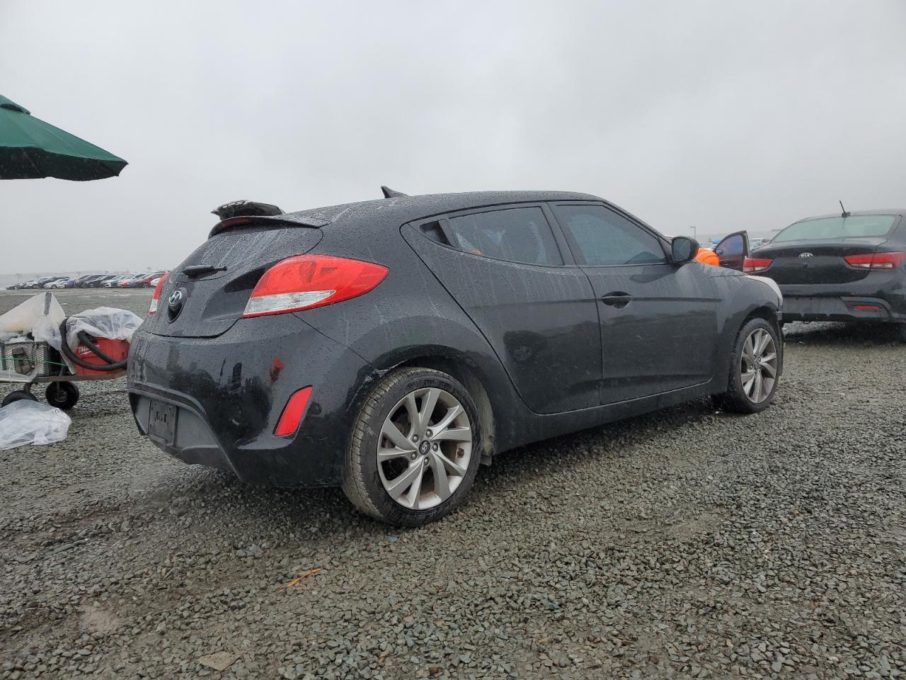 2017 Hyundai Veloster - Image 3