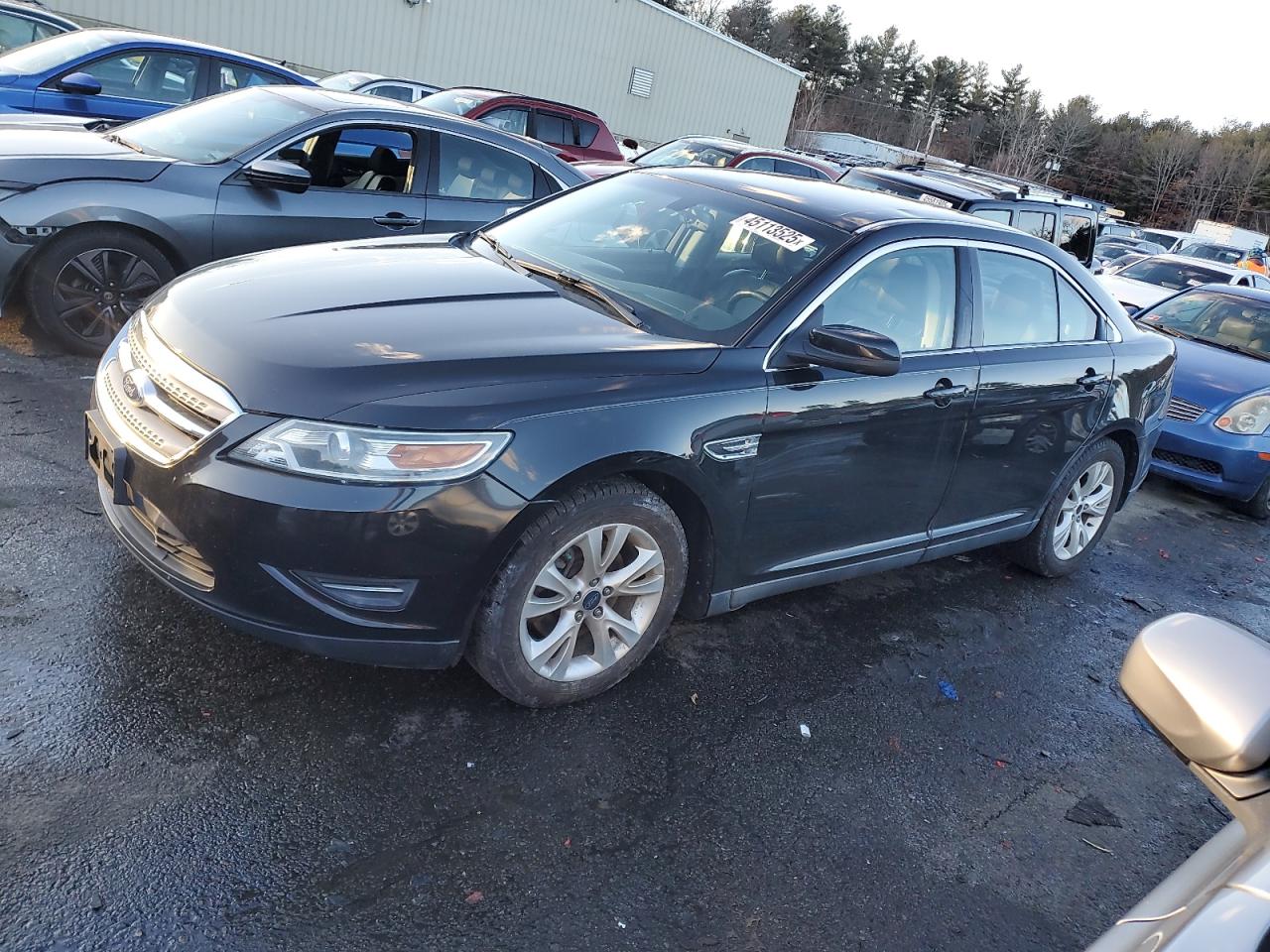 2011 Ford Taurus - Image 1