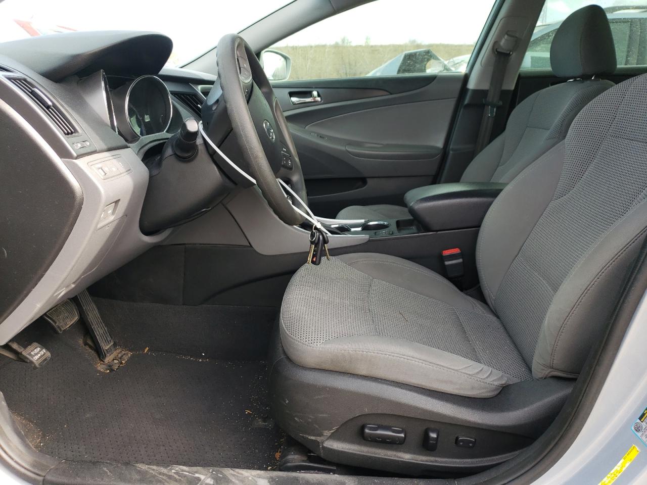 2014 Hyundai Sonata - Image 7