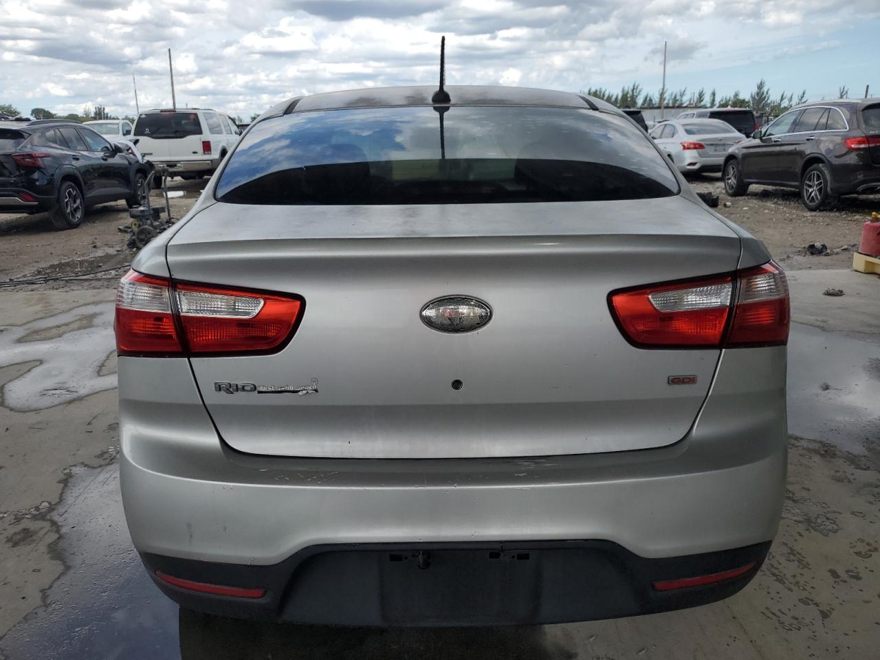 2013 Kia Rio - Image 6