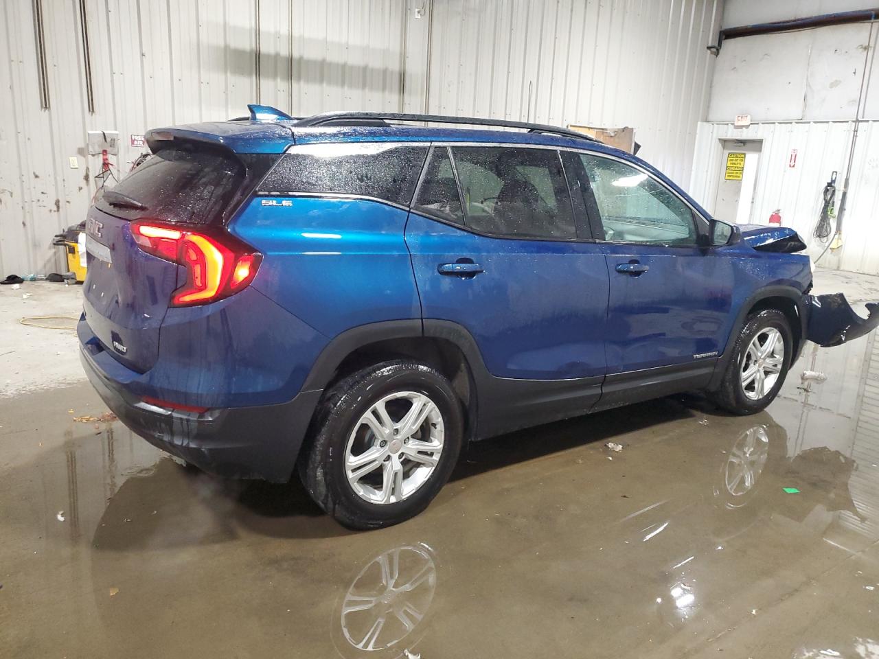 2020 GMC Terrain - Image 3