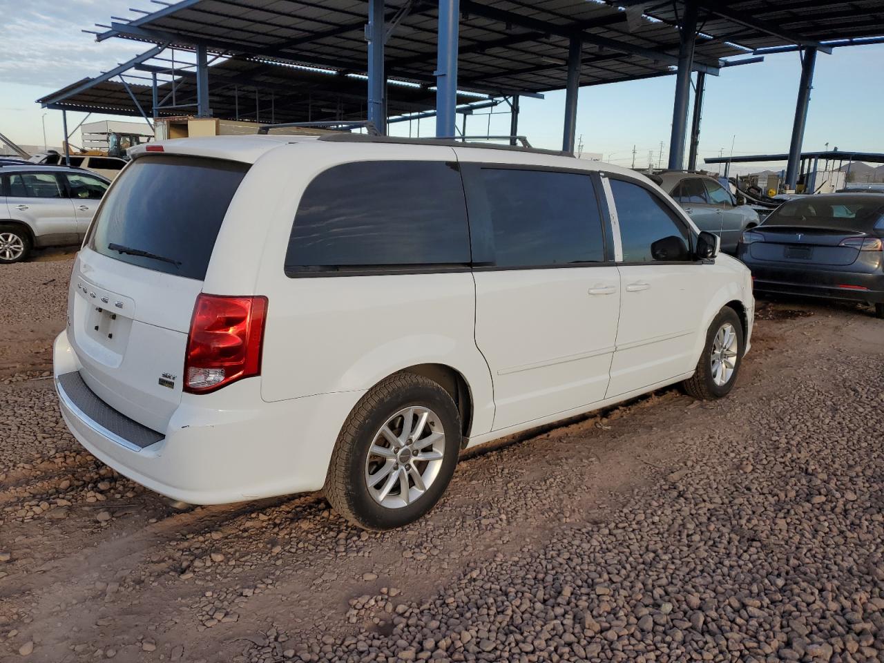 2014 Dodge Caravan - Image 3