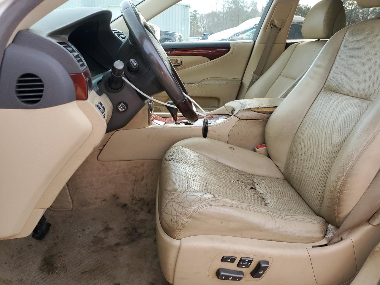 2009 Lexus LS - Image 7