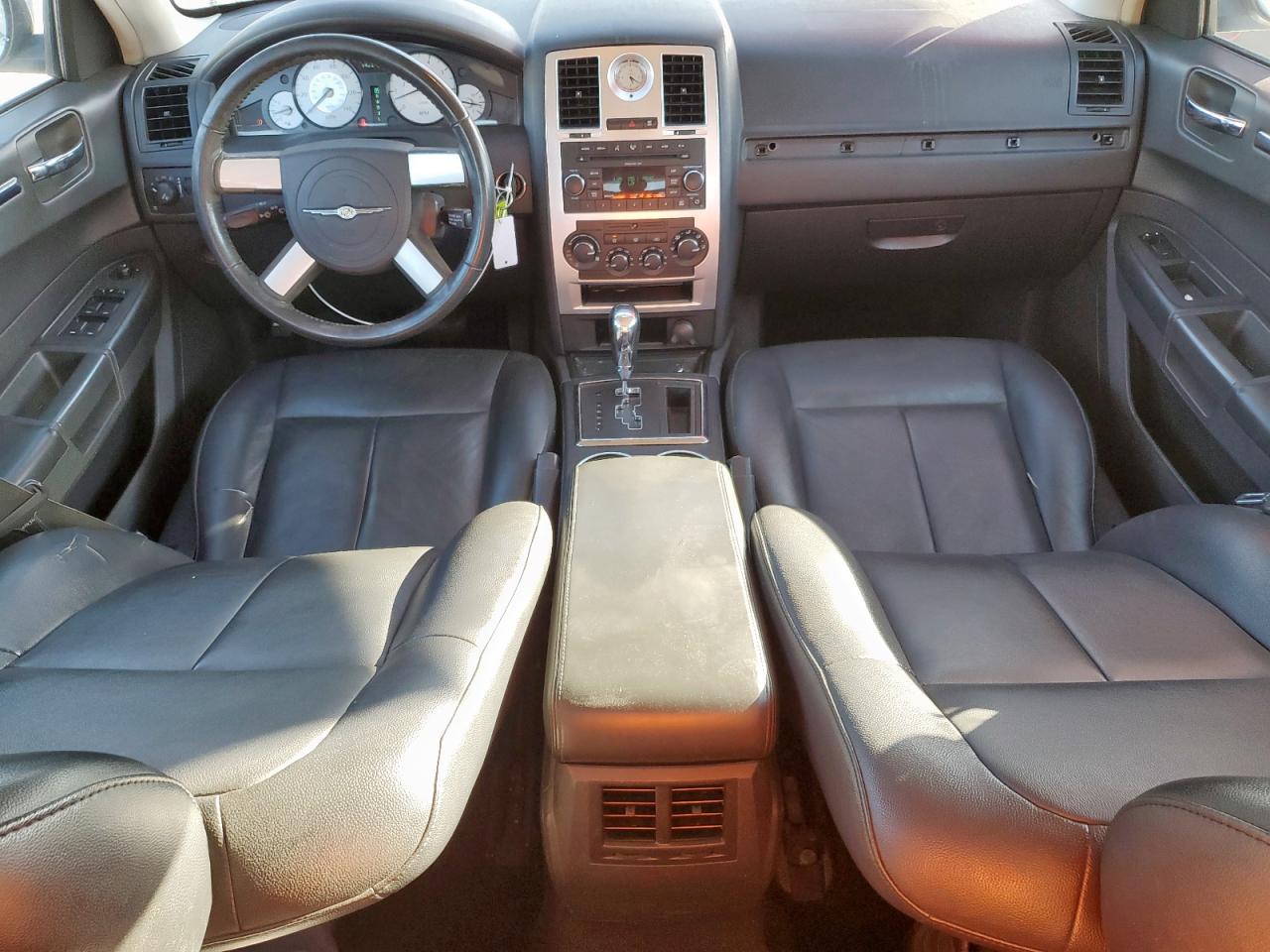 2009 Chrysler 300 - Image 8