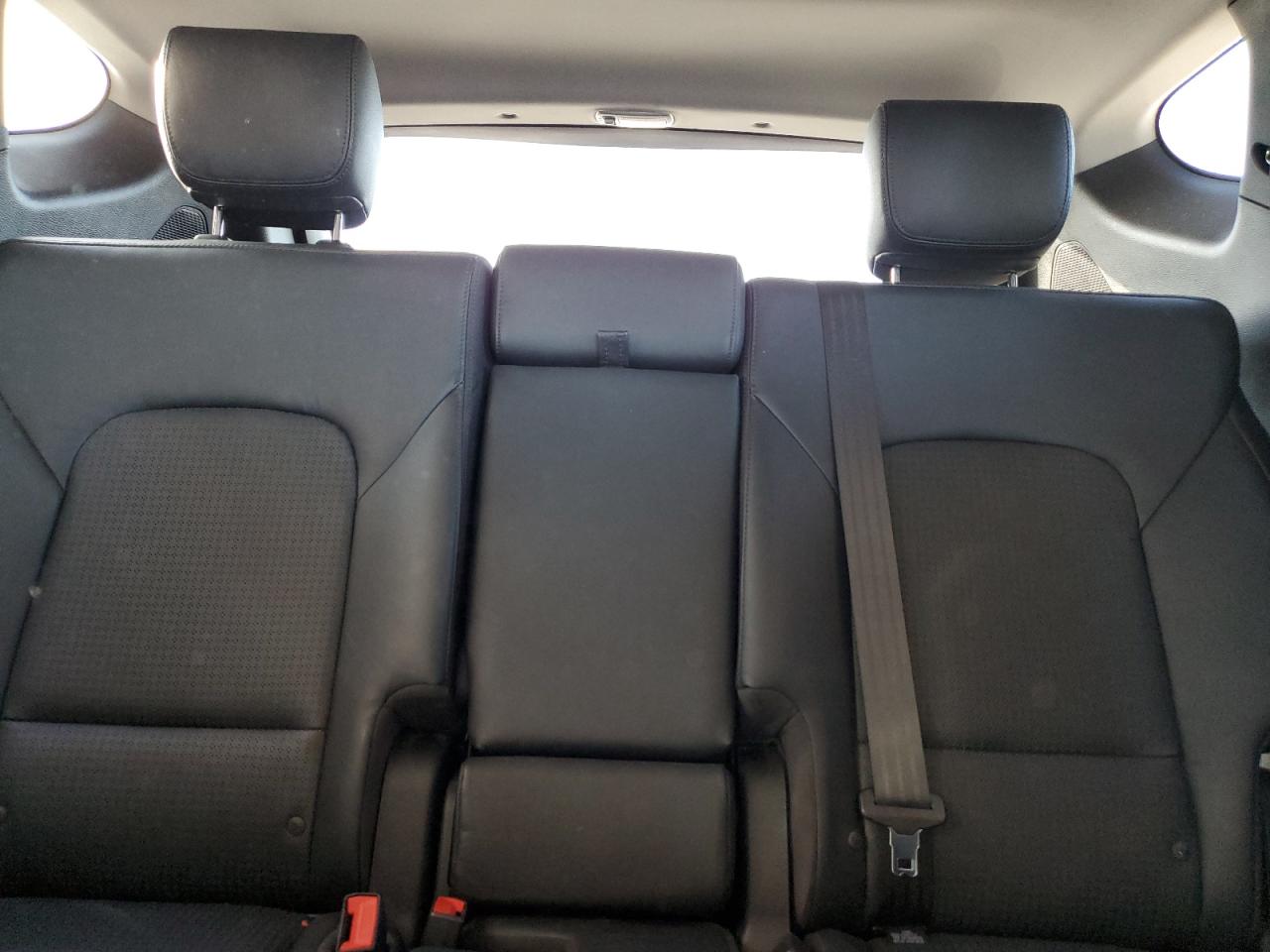 2013 Hyundai Santa Fe - Image 10