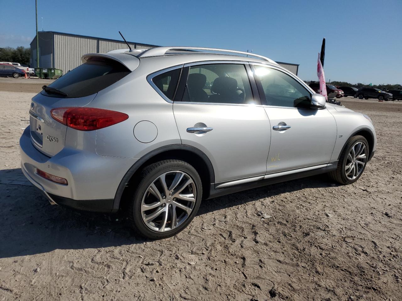 2017 Infiniti QX50 - Image 3