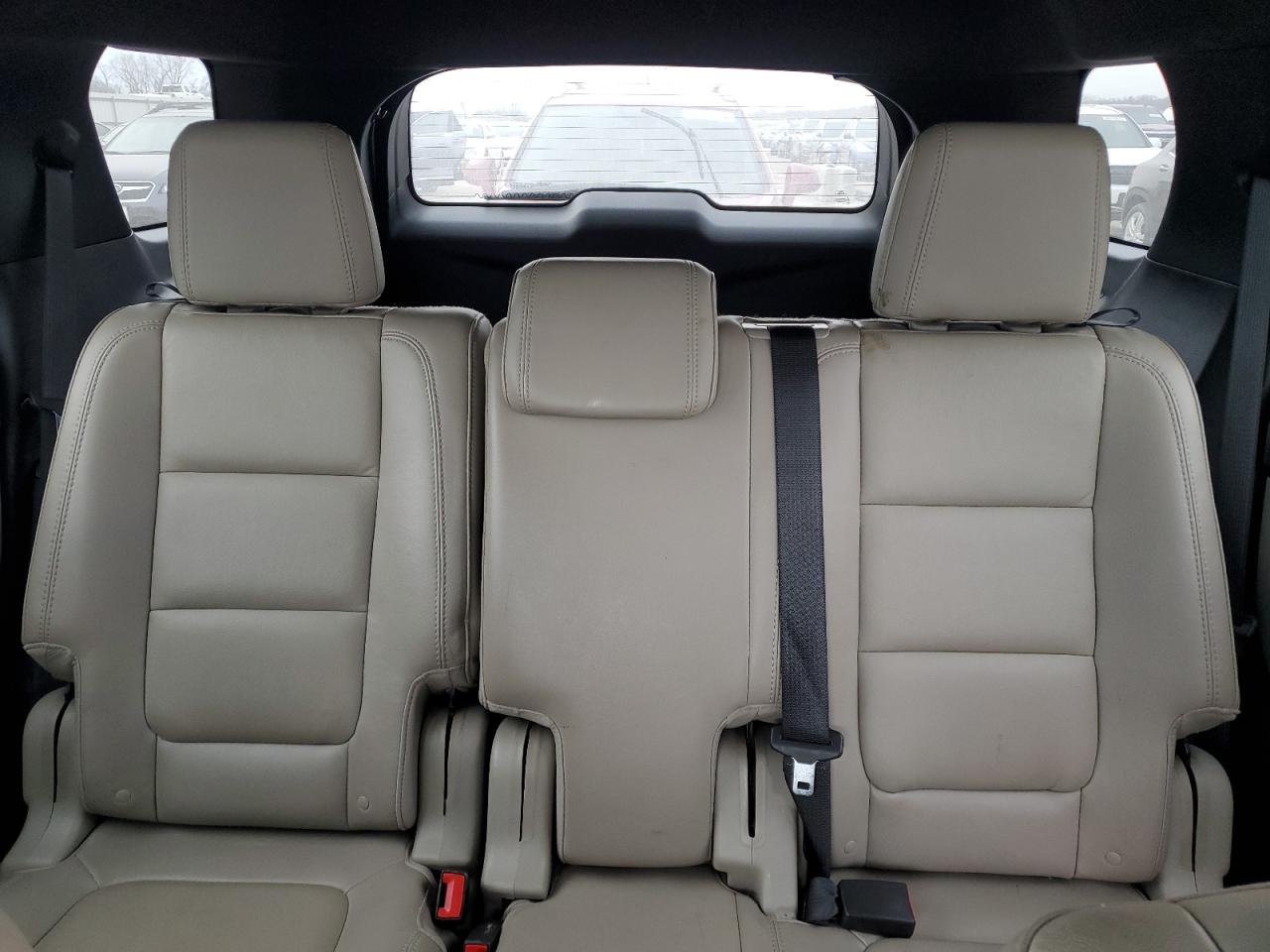 2015 Ford Explorer - Image 10