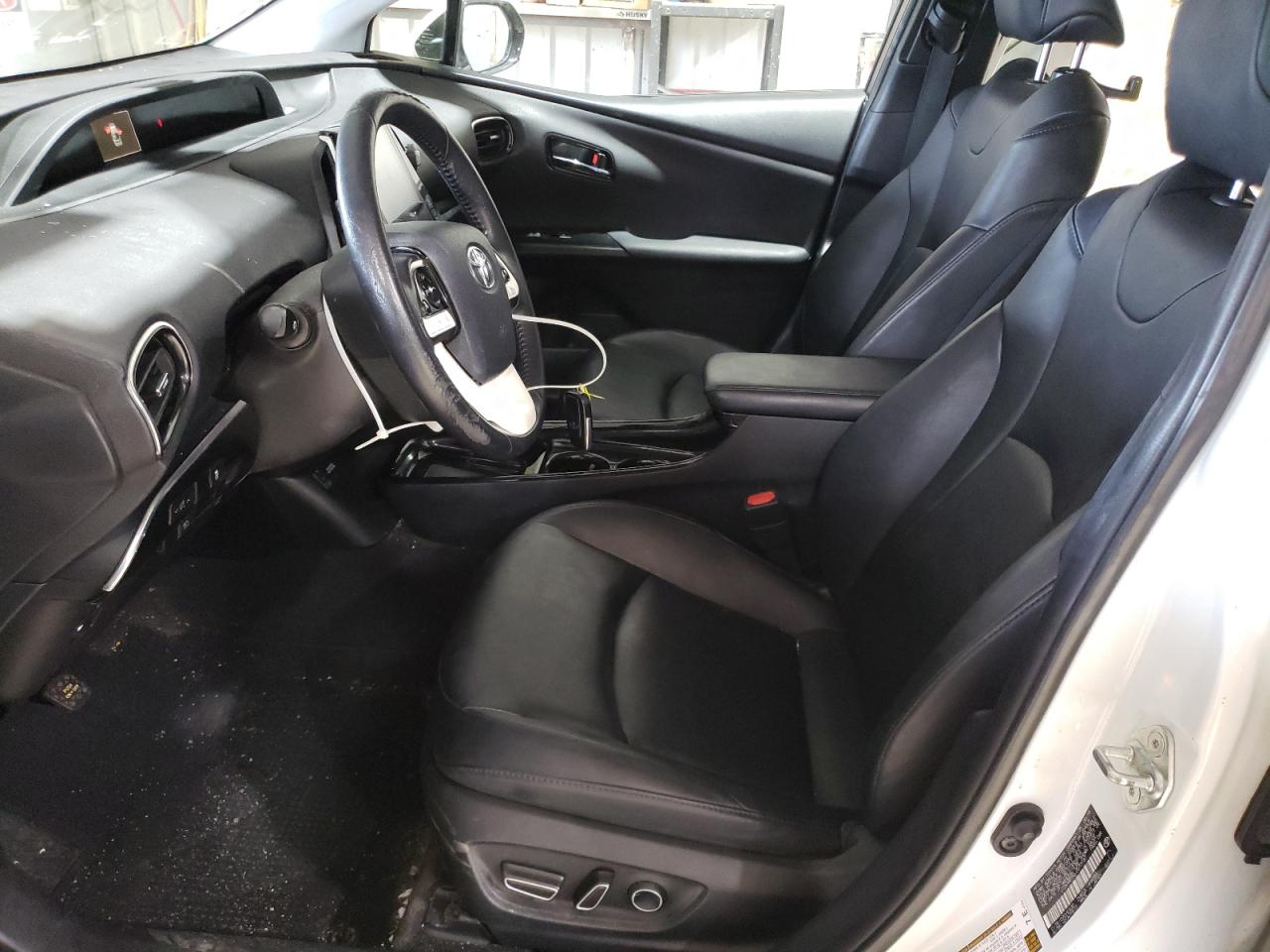 2018 Toyota Prius - Image 7