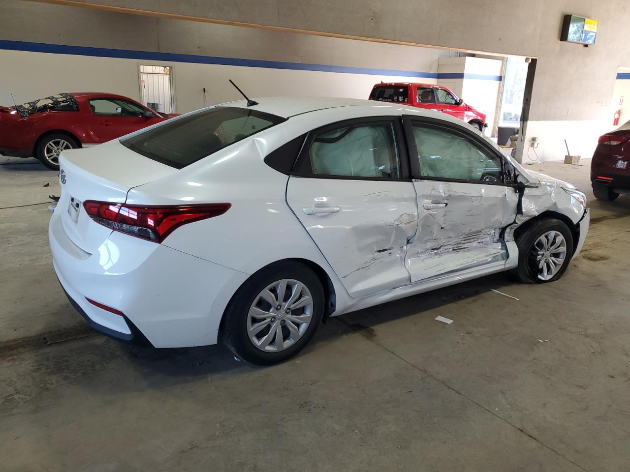 2022 Hyundai Accent - Image 3