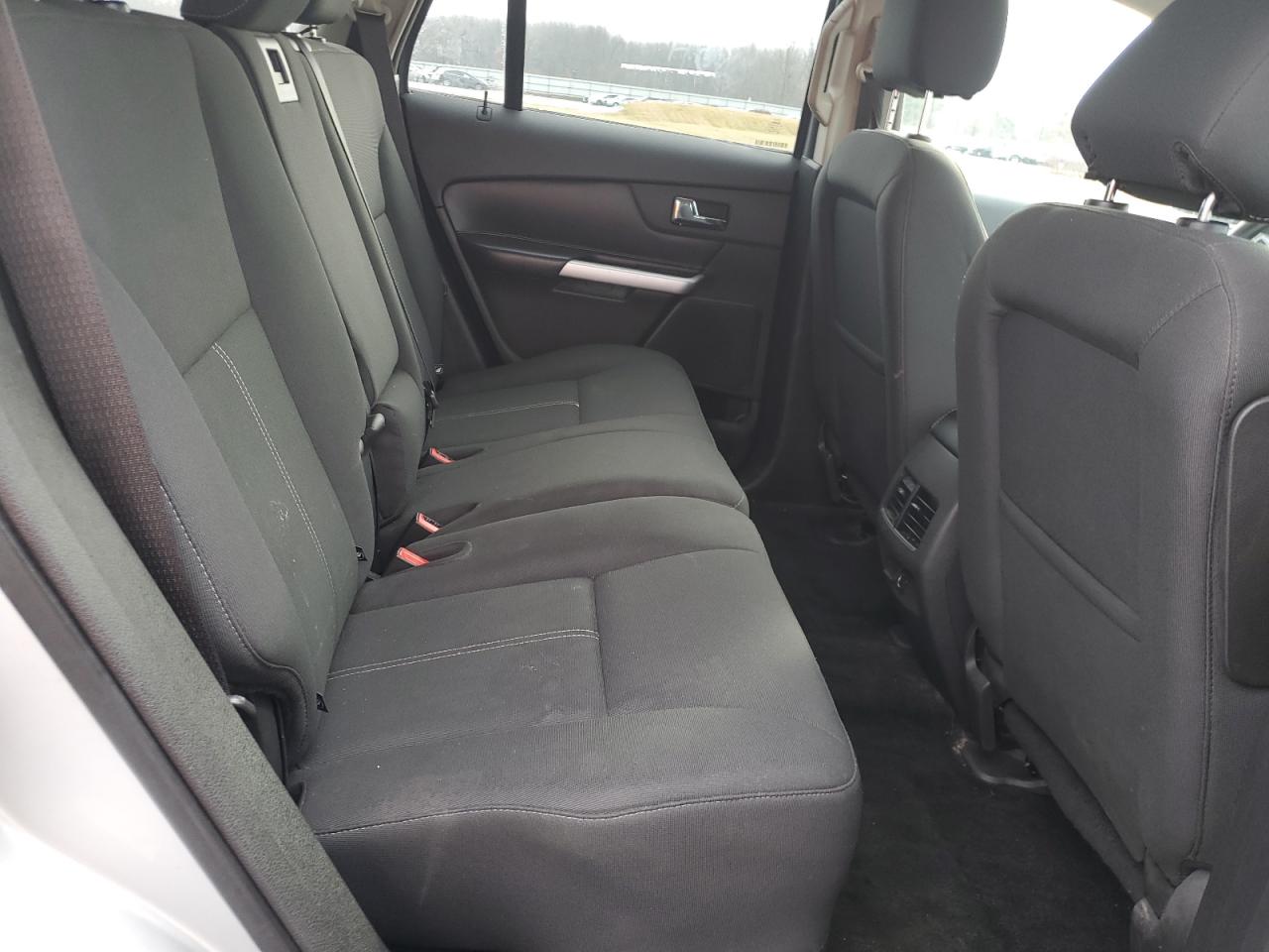 2012 Ford Edge - Image 11