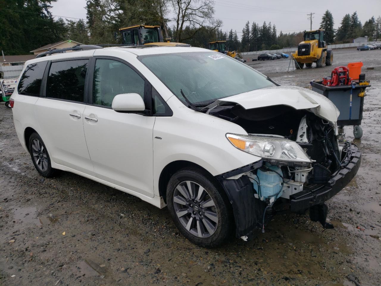 2018 Toyota Sienna - Image 4