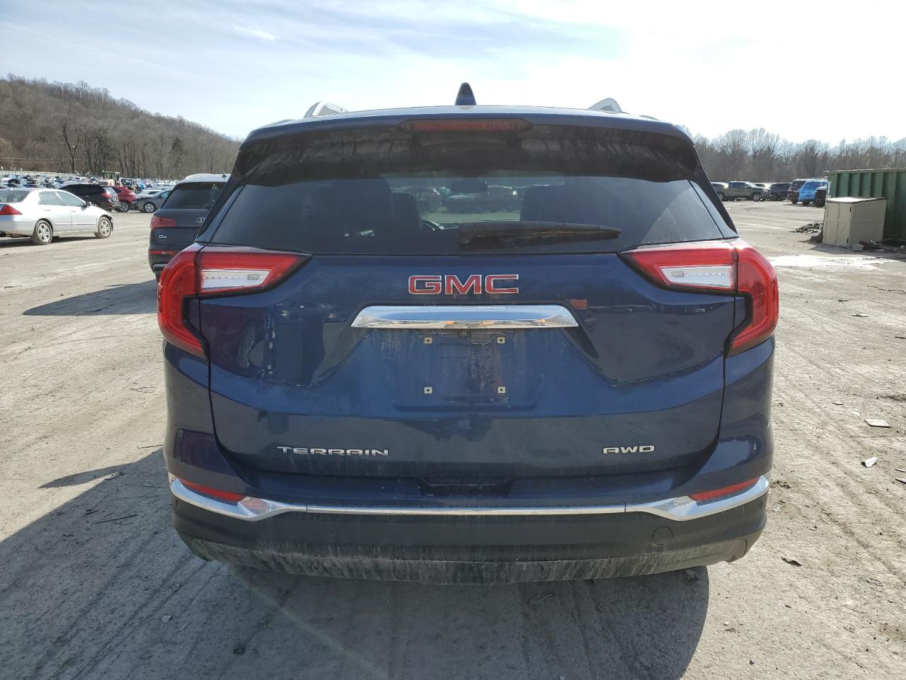2022 GMC Terrain - Image 6