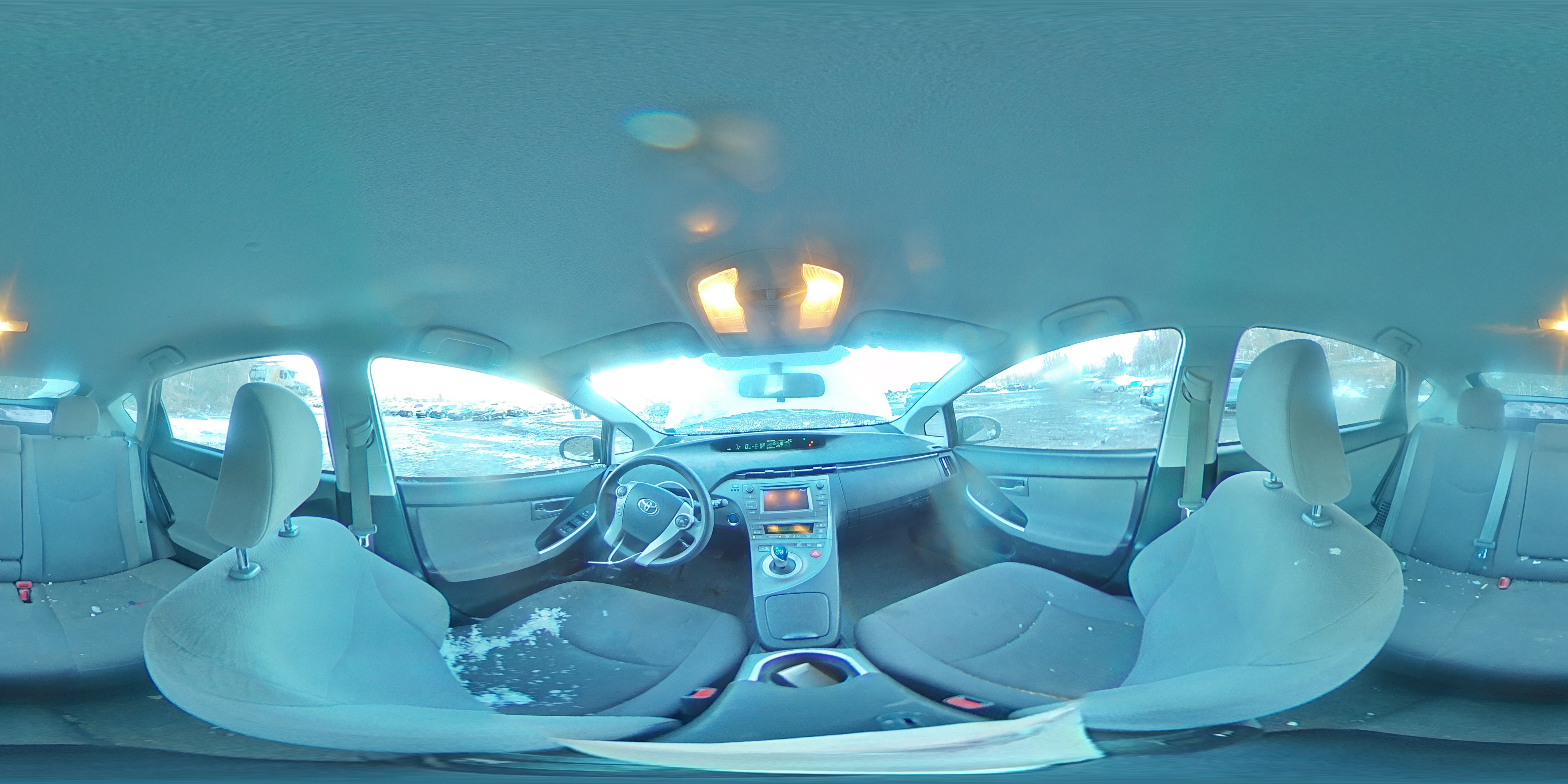 2015 Toyota Prius - Image 13