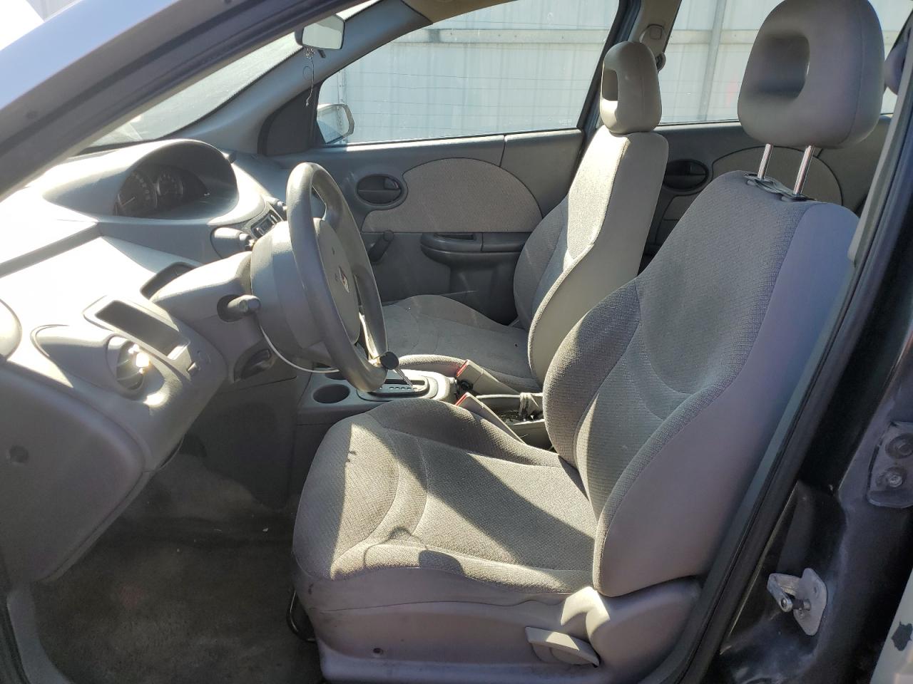 2004 Saturn ION - Image 7