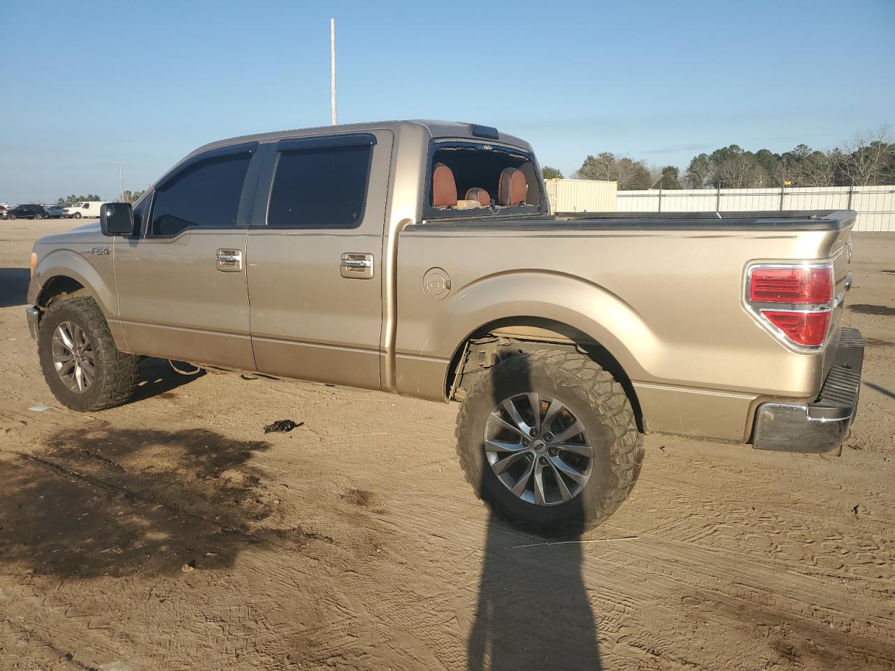 2013 Ford F-150 - Image 2