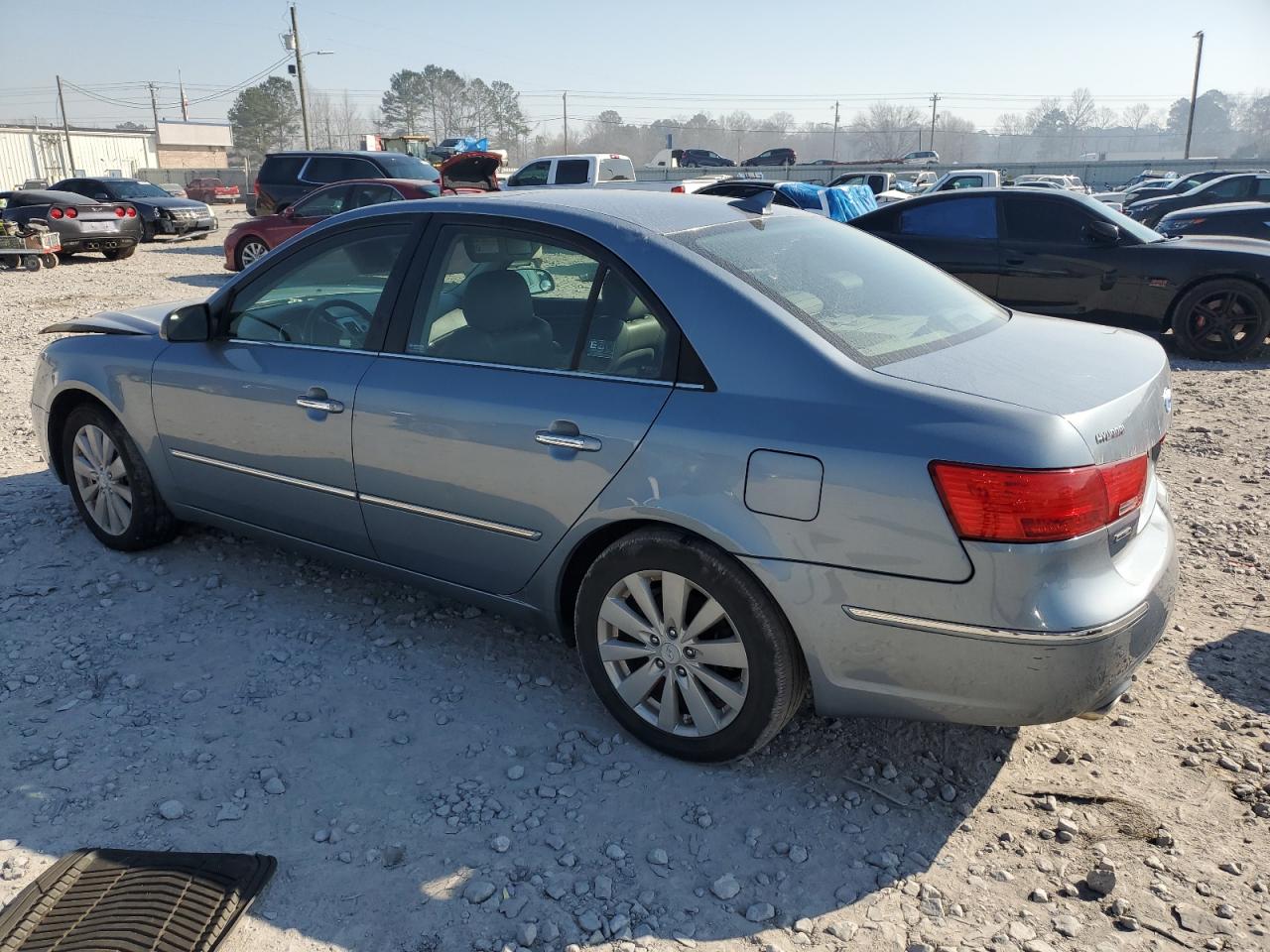 2009 Hyundai Sonata - Image 2