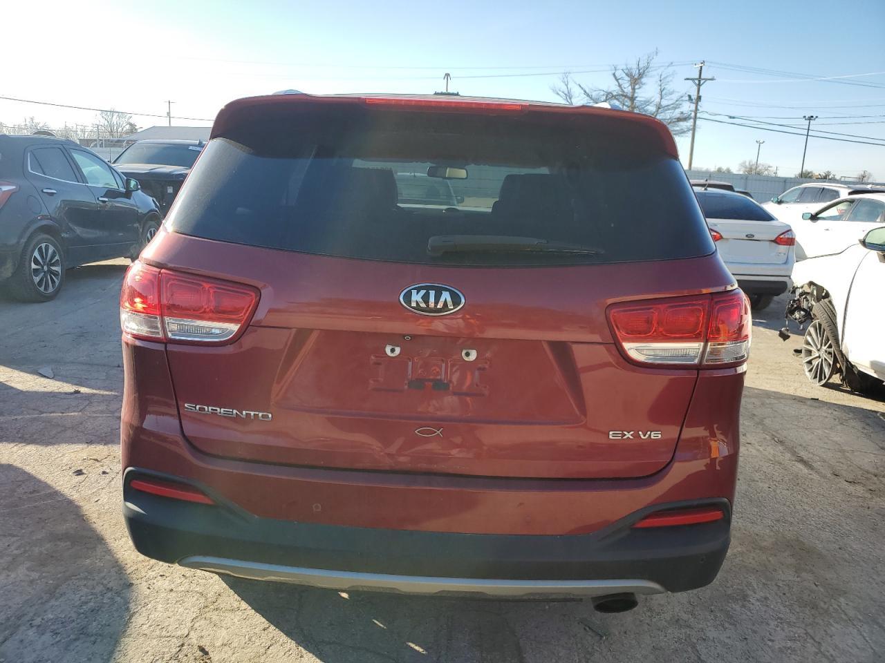 2016 Kia Sorento - Image 6