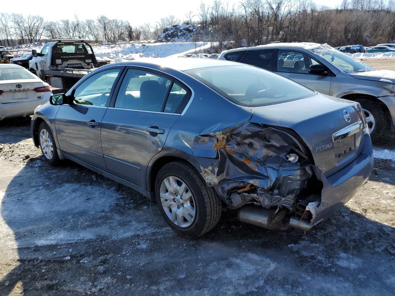 2011 Nissan Altima - Image 2