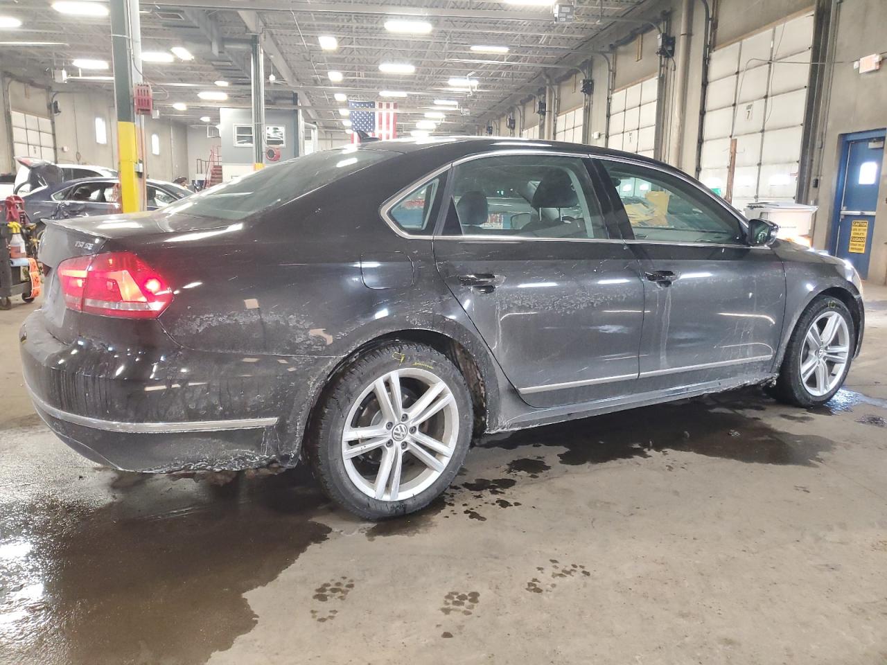 2015 Volkswagen Passat - Image 3