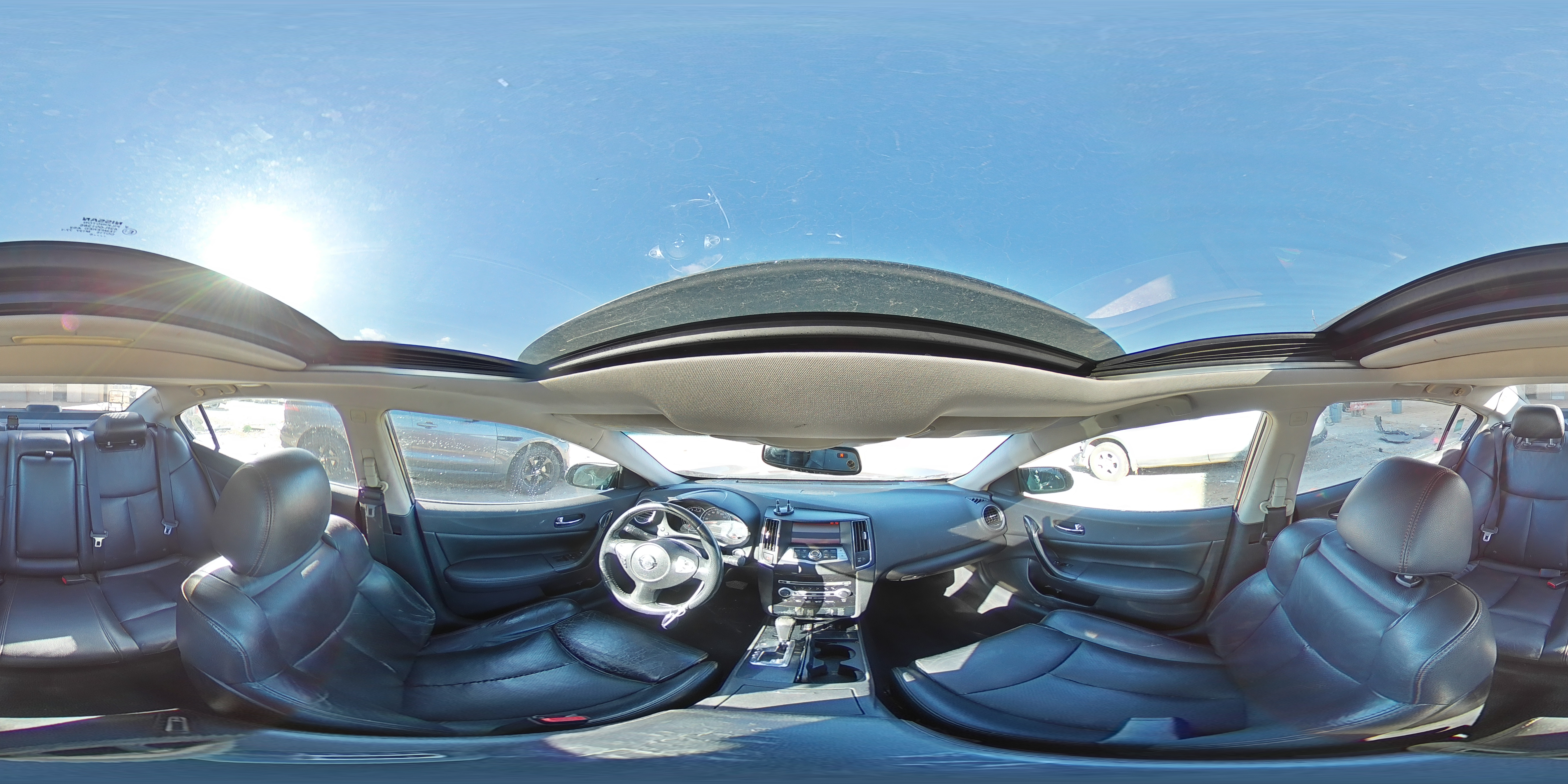2010 Nissan Maxima - Image 12