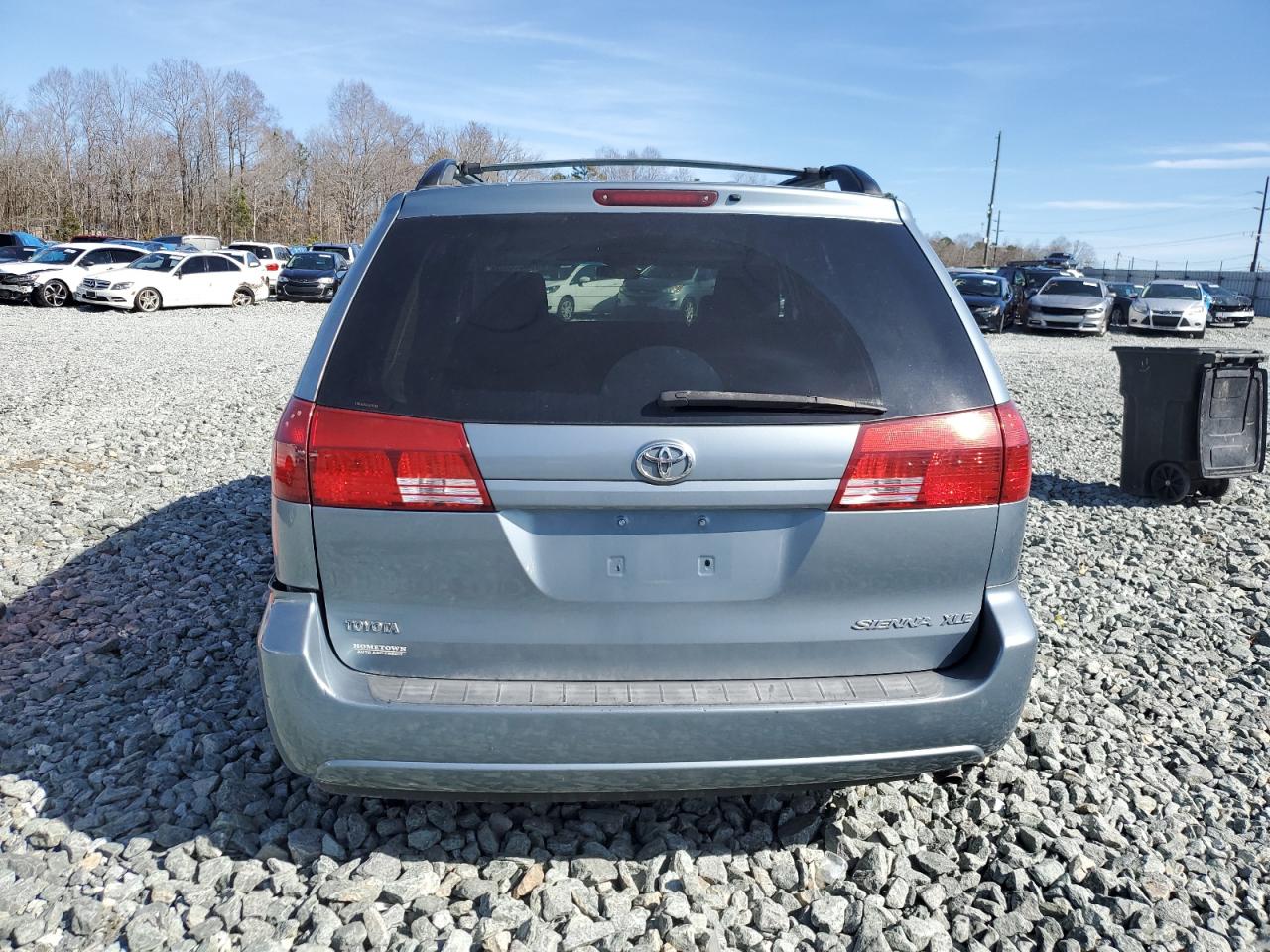 2004 Toyota Sienna - Image 6