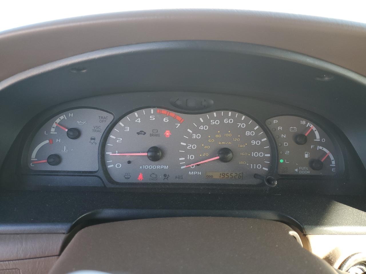 2002 Toyota Sequoia - Image 9