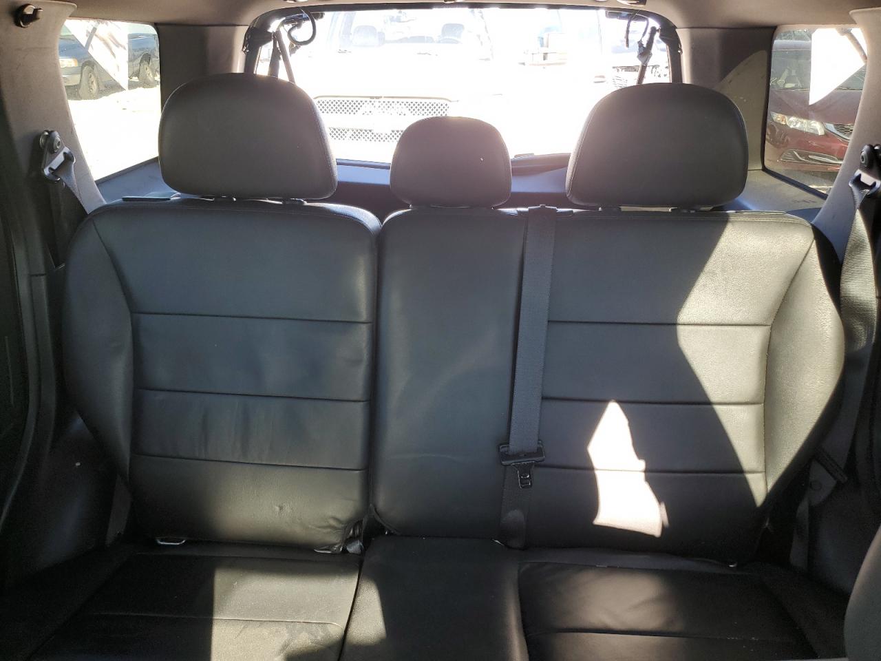 2010 Ford Escape - Image 10