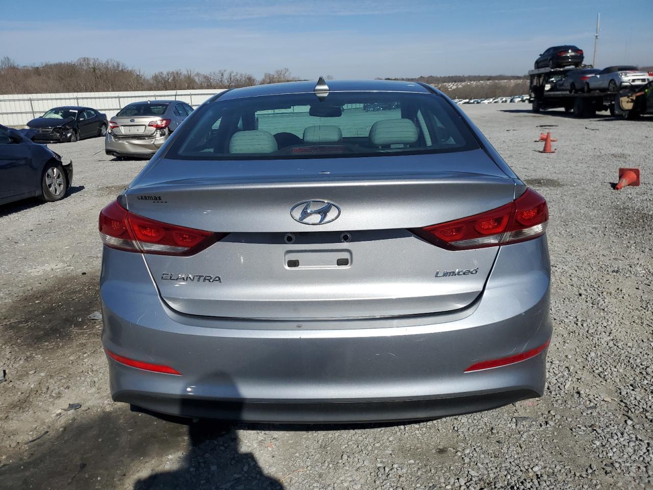 2017 Hyundai Elantra - Image 6
