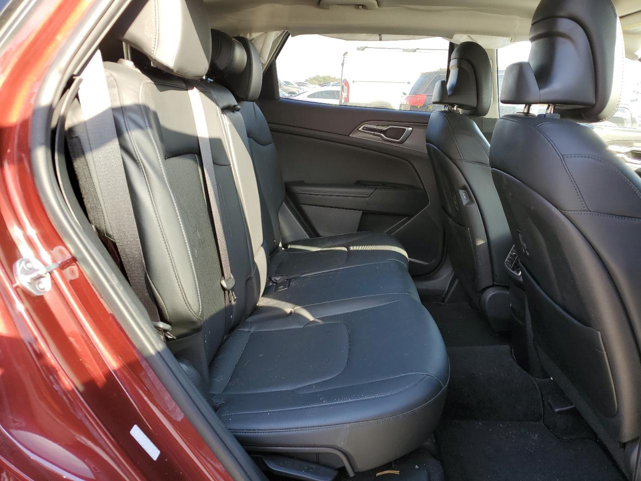 2023 Kia Sportage - Image 12